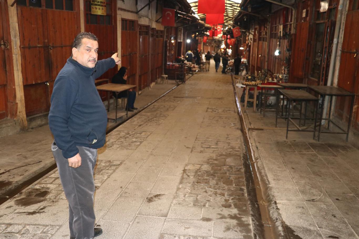 Asırlardır çekiç seslerinin susmadığı Bakırcılar Çarşısı sessizliğe büründü